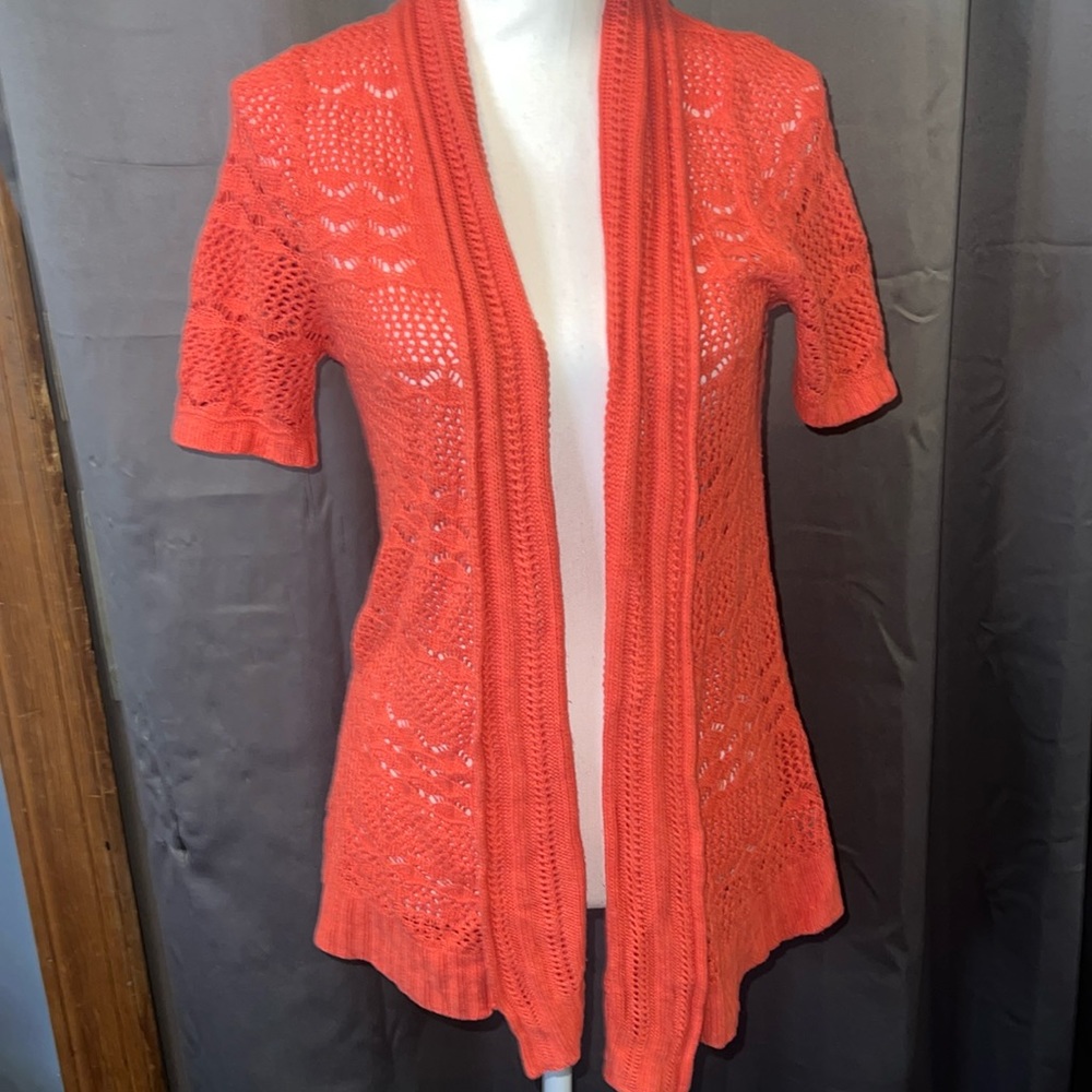 Merona size medium coral knit short sleeve open front sweater